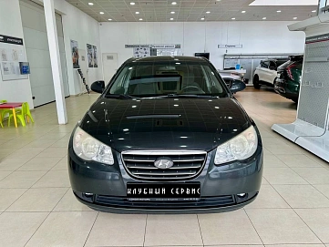 Hyundai Elantra, 2009г, передний привод, автомат