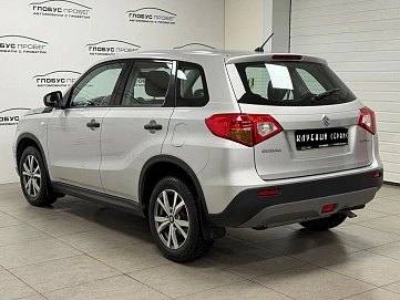 Suzuki Vitara, 2015г, передний привод, автомат