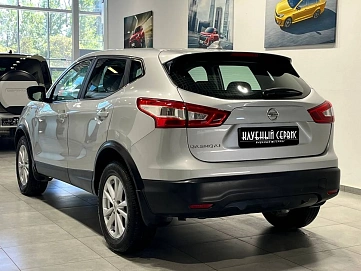 Nissan Qashqai, 2017г, передний привод, вариатор