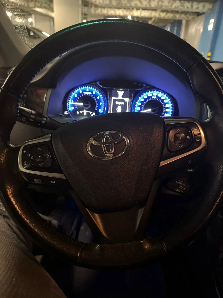 Toyota Camry, 2016г., передний привод, автомат