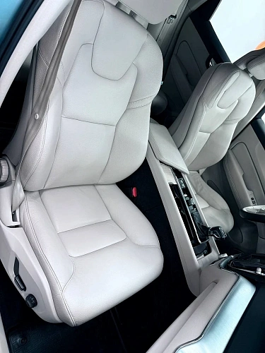 Volvo XC60, 2018г, полный привод, автомат