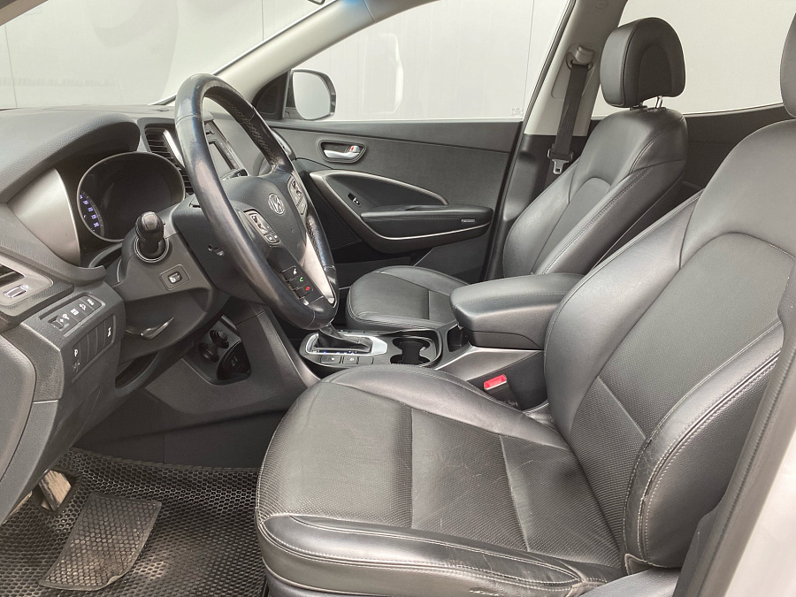Hyundai Santa Fe, 2015г., полный привод, автомат