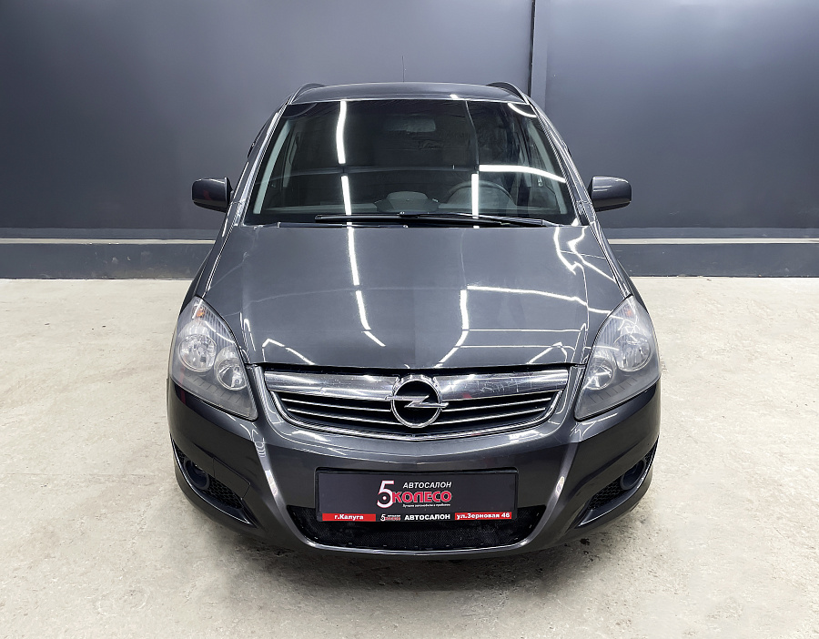 Opel Zafira, 2010г., передний привод, механика