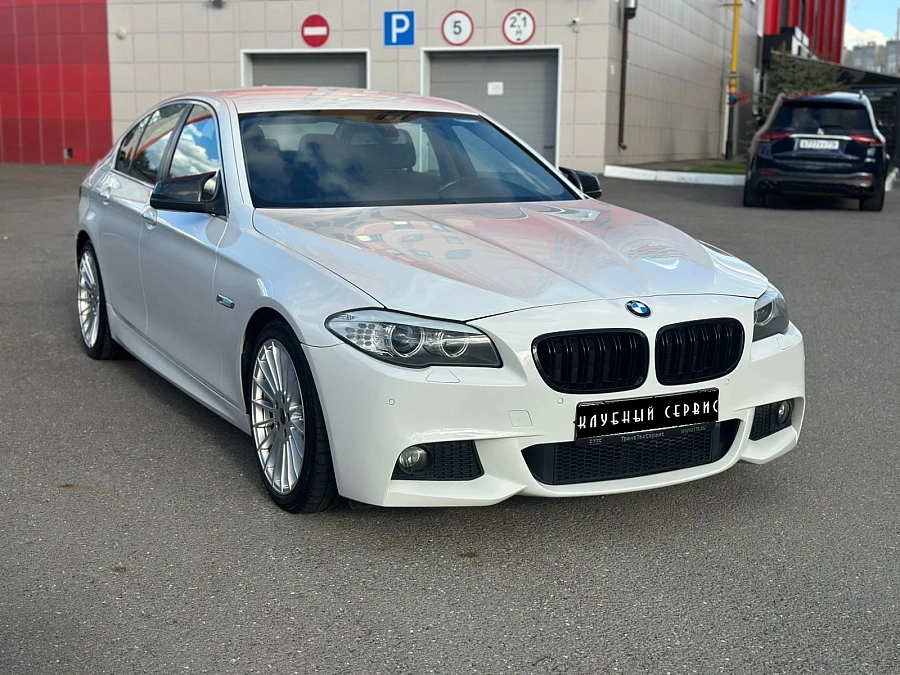 BMW 5 серии, 2010г., задний привод, автомат