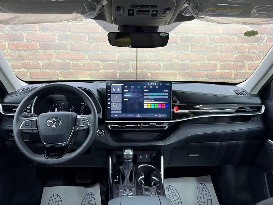 Toyota Highlander, 2025г., полный привод, автомат