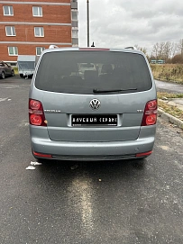 Volkswagen Touran, 2010г, передний привод, робот