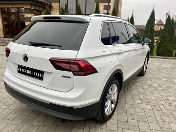 Volkswagen Tiguan, 2019г, полный привод, робот