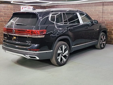 Volkswagen Teramont, 2024г, полный привод, робот