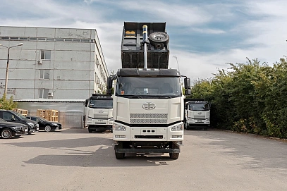 FAW J6 CA3250, 2023г, Задний привод, Механическая