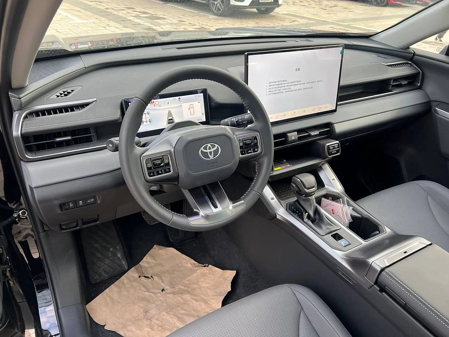 Toyota RAV4, 2026г., полный привод, вариатор