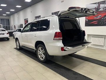 Toyota Land Cruiser, 2011г, полный привод, автомат