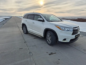 Toyota Highlander, 2014г, полный привод, автомат