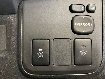 Toyota Wish, 2010г, передний привод, вариатор