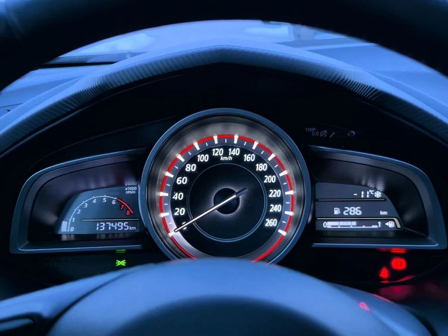 Mazda 3, 2014г., передний привод, механика