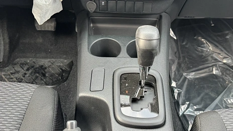 Toyota Hilux, 2024г, полный привод, автомат