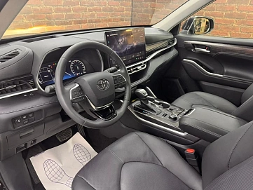 Toyota Highlander, 2025г, полный привод, автомат
