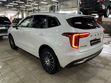 Haval Jolion, 2023г, передний привод, робот
