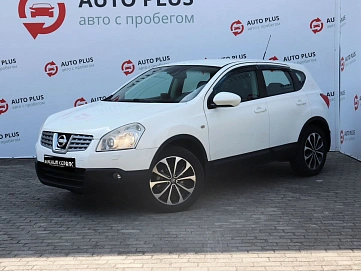 Nissan Qashqai, 2009г, передний привод, вариатор