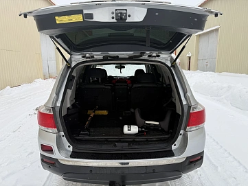 Toyota Highlander, 2012г, полный привод, автомат