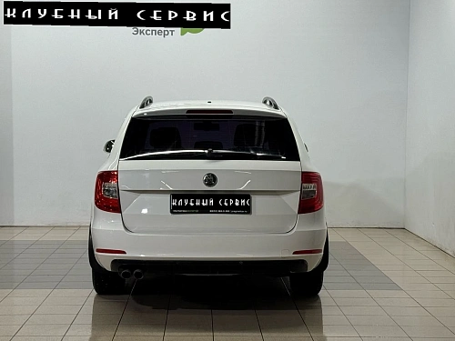Skoda Superb, 2013г, передний привод, робот