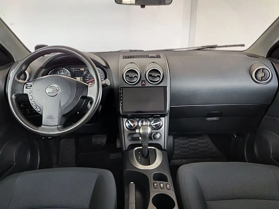Nissan Qashqai, 2013г., передний привод, вариатор
