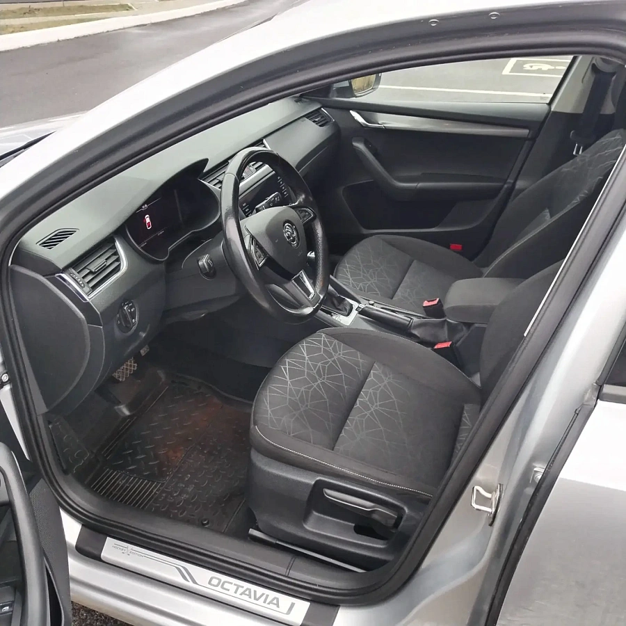 Skoda Octavia, 2018г., передний привод, автомат