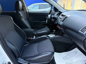 Peugeot 4007, 2012г, полный привод, вариатор