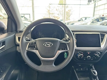 Hyundai Solaris, 2021г., передний привод, автомат