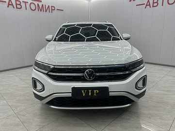 Volkswagen T-Roc, 2023г, передний привод, робот