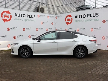 Toyota Camry, 2021г, передний привод, автомат