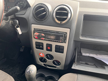 Renault Logan, 2007г, передний привод, механика