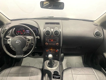 Nissan Qashqai, 2011г, передний привод, механика