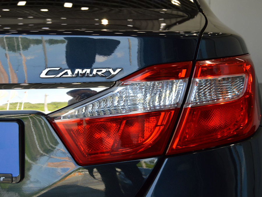 Toyota Camry, 2014г., передний привод, автомат