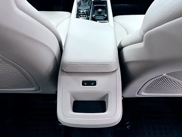 Volvo XC60, 2018г, полный привод, автомат