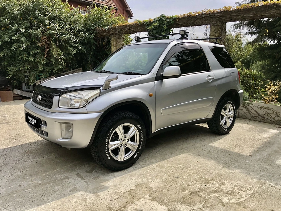 Toyota RAV4, 2000г., передний привод, автомат