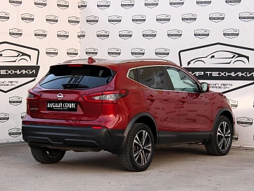 Nissan Qashqai, 2020г, передний привод, вариатор