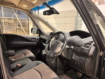Nissan Serena, 2015г, передний привод, вариатор