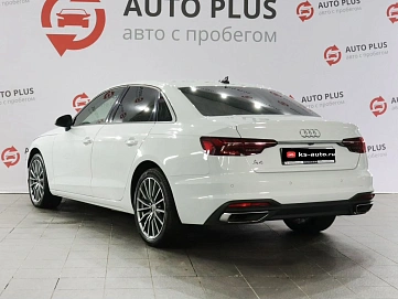 Audi A4, 2021г., передний привод, робот