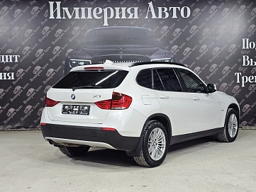 BMW X1, 2012г, задний привод, автомат