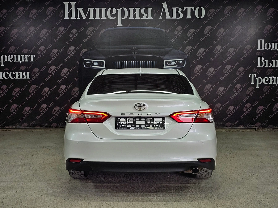 Toyota Camry, 2020г., передний привод, автомат