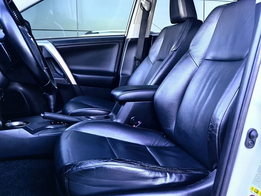 Toyota RAV4, 2013г., полный привод, автомат