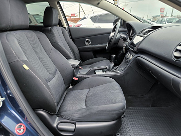 Mazda , 2011г., передний привод, механика