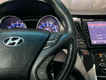 Hyundai Sonata, 2011г, передний привод, автомат