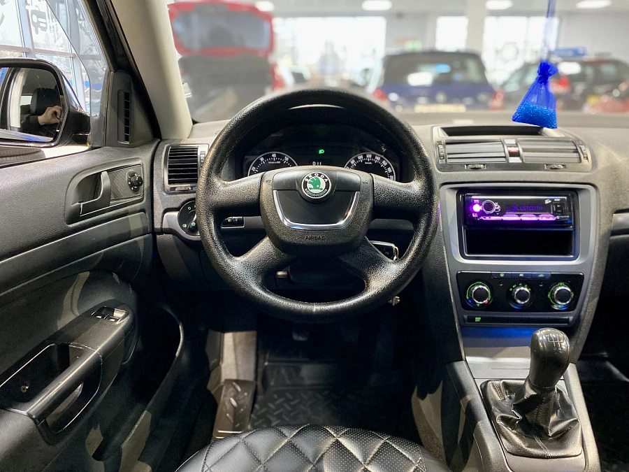 Skoda Octavia, 2010г., передний привод, механика