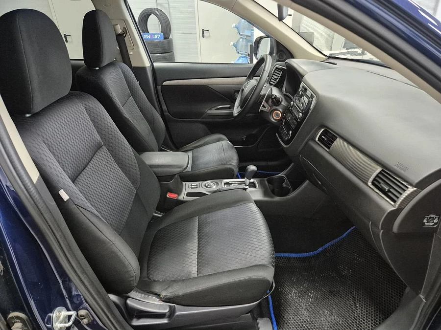 Mitsubishi Outlander, 2013г., полный привод, вариатор