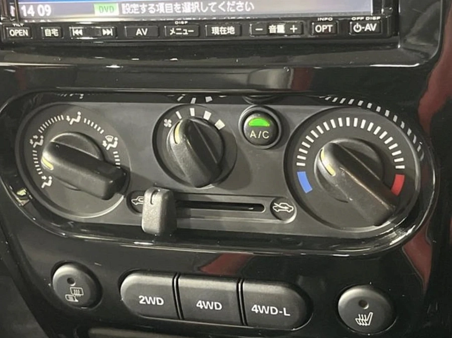 Suzuki Jimny, 2012г., полный привод, механика