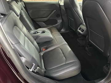 Tesla Model Y, 2023г, задний привод, автомат