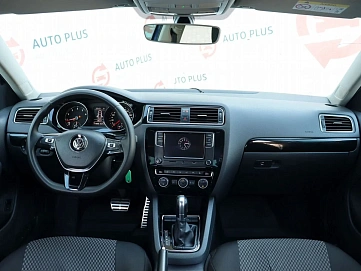 Volkswagen Jetta, 2018г, передний привод, робот