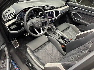 Audi Q3, 2025г, передний привод, робот