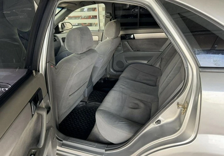 Chevrolet Lacetti, 2006г., передний привод, механика